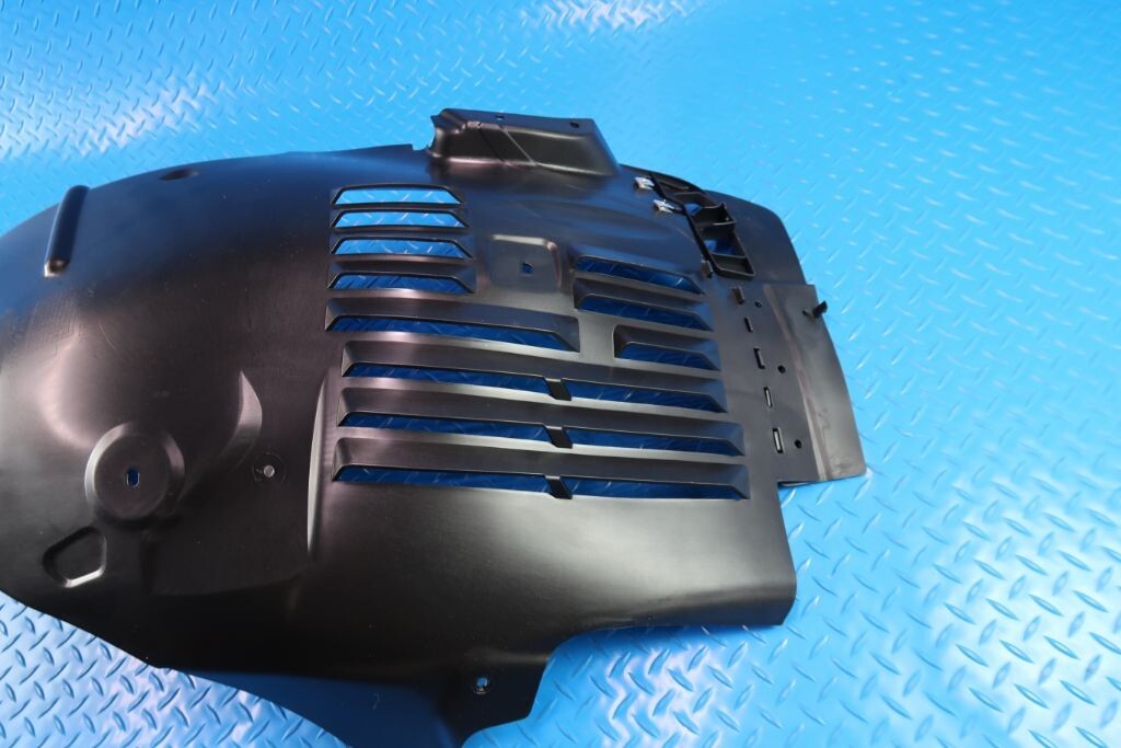 Bentley Gt Gtc left front forward section wheel housing fender liner #11348