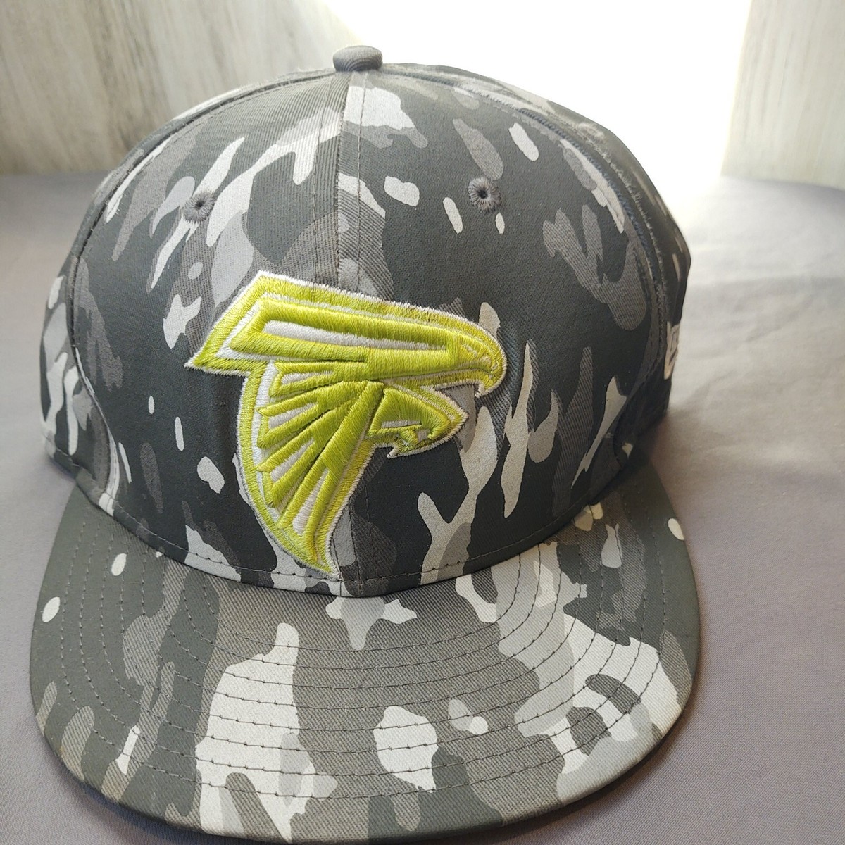 Atlanta Falcons New Era 59FIFTY Fitted Hat Size 3/8 Camo/olive