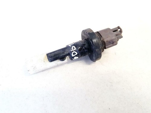 Windshield washer fluid level sensor