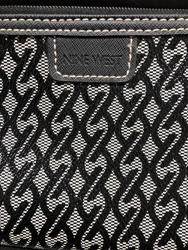 New Nine West Black & White Wristlet Wallet - Picture 7 of 9