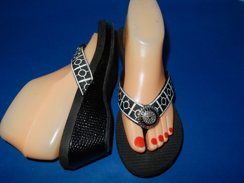 Lindsey Phillips Black Switch Flops Wedge Sandals - 7 - Picture 4 of 6