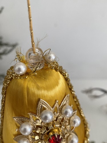 Bell Bead Sequin Push Pin Christmas Ornament Gold Satin Rhinestone Medallion Vtg - Picture 7 of 10