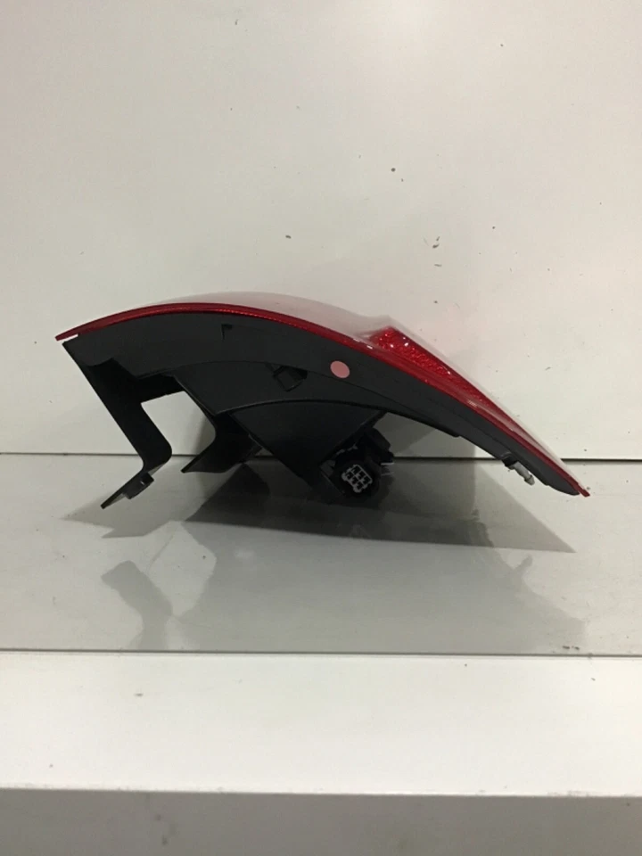 FITS 2011 - 2016 CHRYSLER TOWN & COUNTRY RH TAIL LIGHT DEPO CAPA B106R 15000 - Imagem 4 de 4