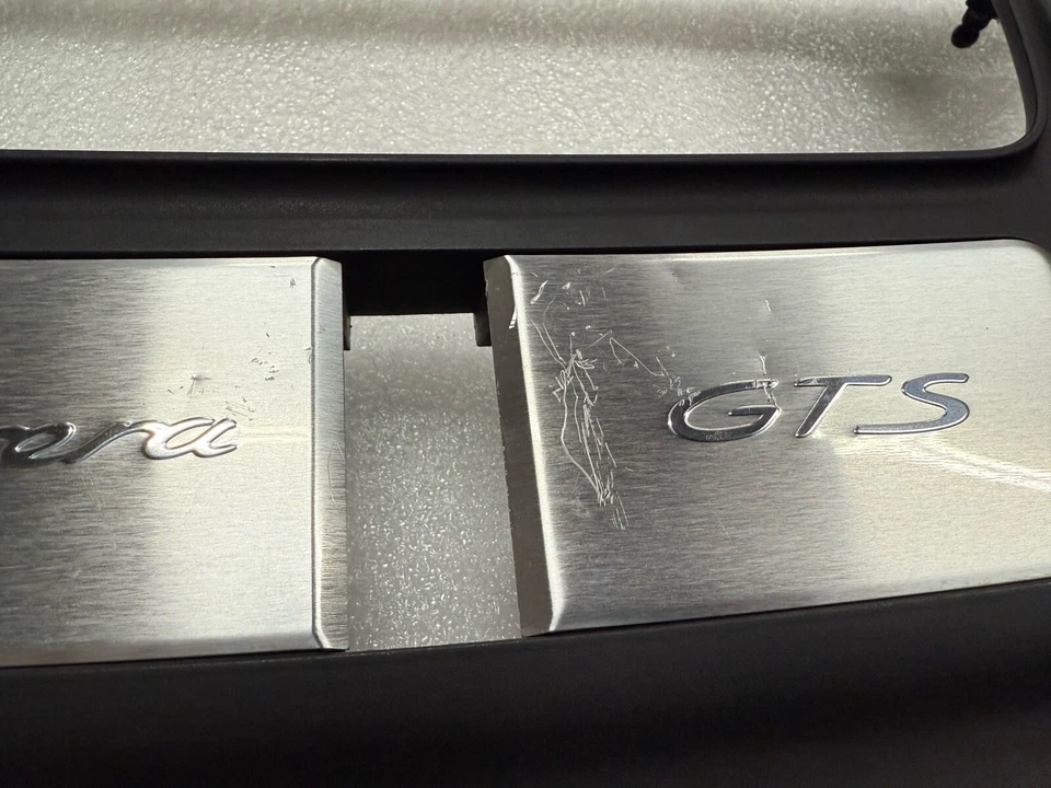 Cubierta de la bahía del motor del ventilador de refrigeración Porsche 911 991 Carrera GTS 2015-2016  Foto 2 de 2