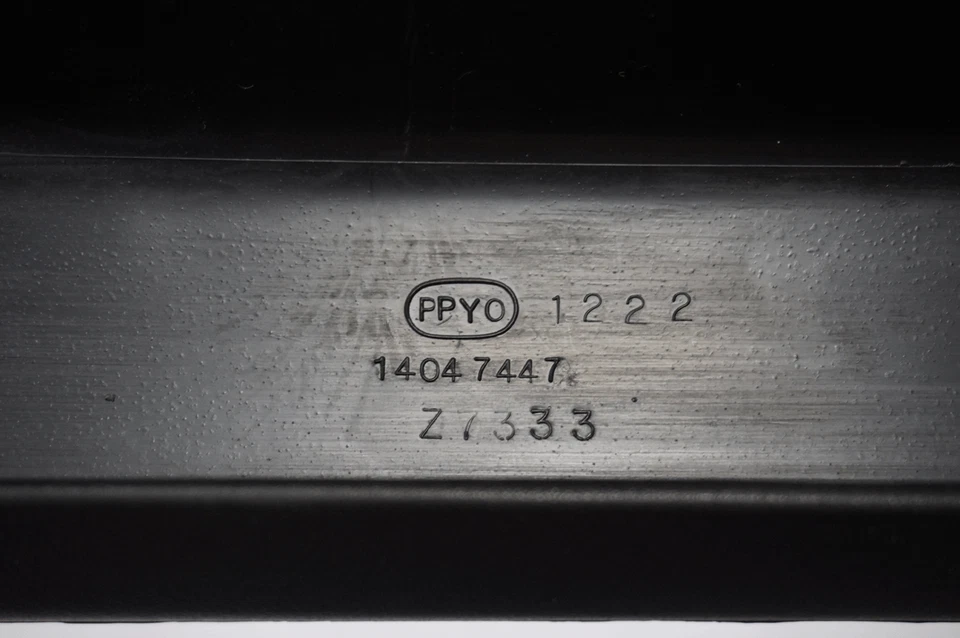 Chevy Corvette C4 1984-1989 lado izquierdo izquierdo lado del conductor pilar A moldura negra 14047447 Foto 2 de 4