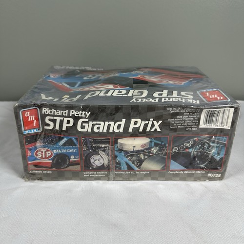 1990 AMT #43 Richard Petty STP Grand Prix 1/25 Scale Model Kit #6728-SEALED BOX - Picture 3 of 7