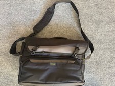 Targus Black Nylon Padded Shoulder Messenger Bag for 15" Laptop Solid