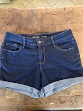 Old Navy Women's Size 6 The Mid-Rise Cuffed Distressed Jean Shorts short