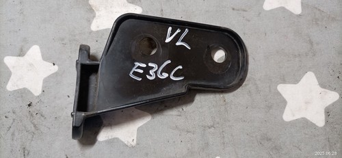 Halter Stoßstange links vorne 81225771 BMW E36 Compact 1997