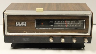Vintage Zenith Solid State Radio Circle of Sound AM FM Model J421W Tested Good!
