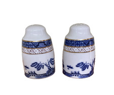 Vintage 1980s Royal Doulton Real Old Willow Salt & Pepper Shakers/Pots