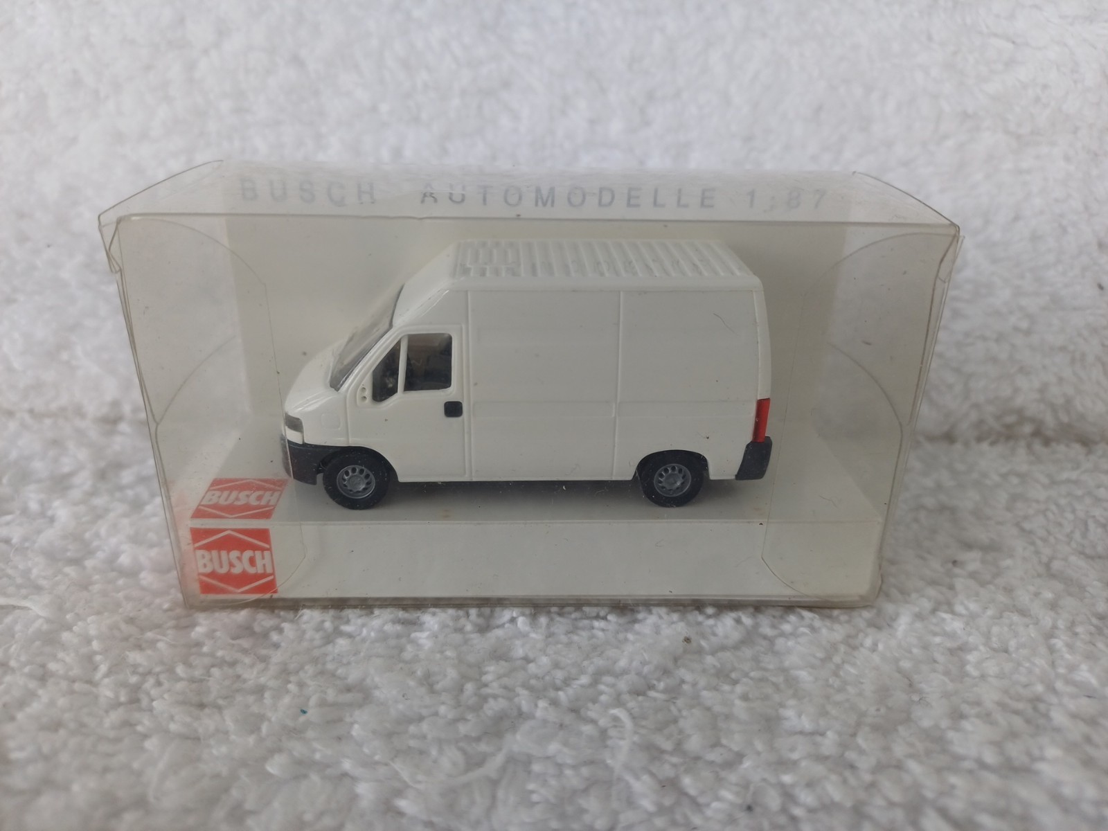 Busch HO 1/87 Scale 47300 Fiat Ducato Plastic Model Van In White