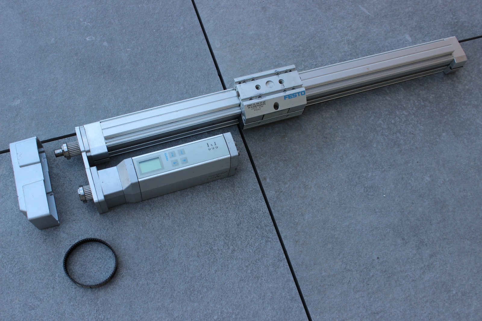Festo DMES-25-500 Linear belt drive + Motor + Belt