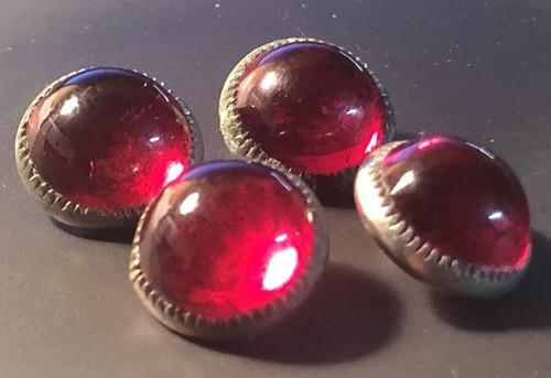 Four Tiny Antique 1/2" Red Glass Garnet Rhinestone Shank Buttons - 第 1/4 張圖片