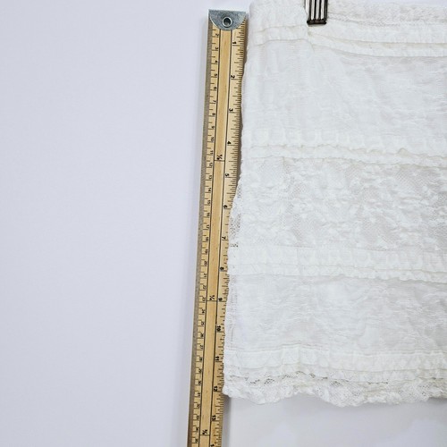 Urban Outfitters - Minigonna micro in pizzo avorio archivio - Large - Foto 3 di 8