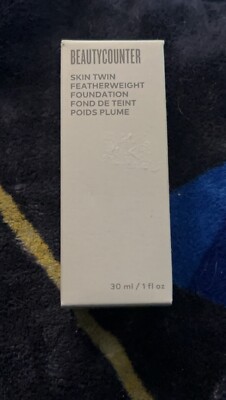 BNIB BEAUTYCOUNTER Skin Twin Featherweight Foundation 1 fl oz Deep 630