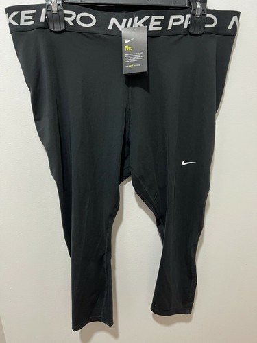 Training Mid-Rise Crop Leggings NWT 