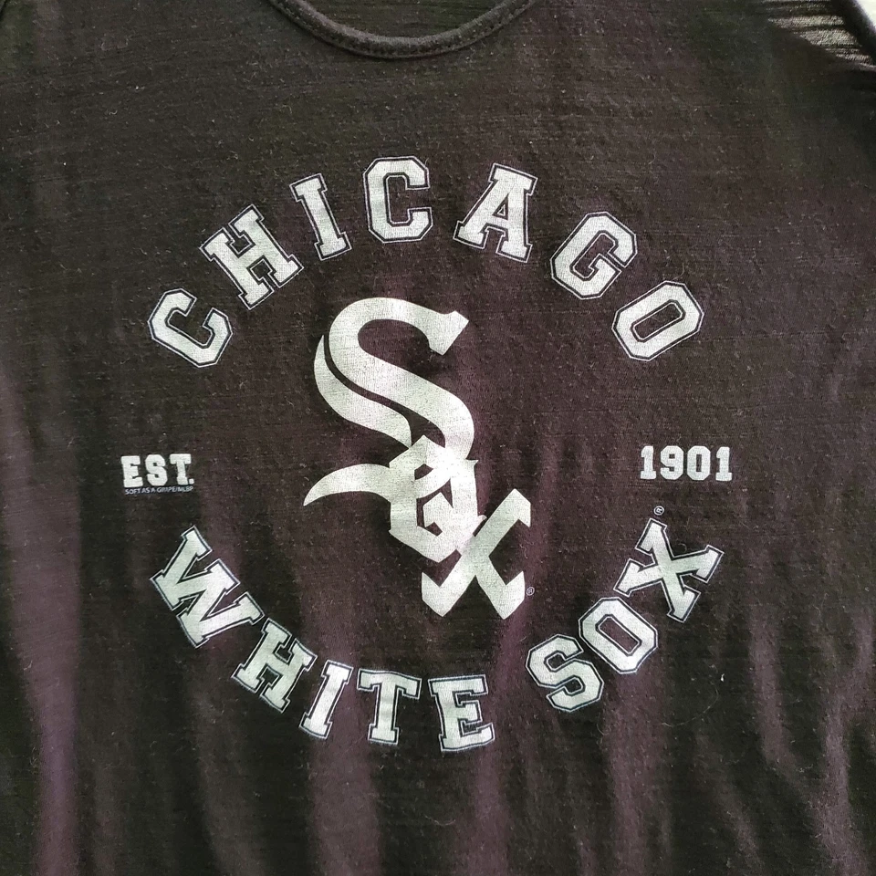 Топ безрукавка женский Chicago White Sox Soft As A Grape размер XL черно-белый с логотипом - Изображение 2 из 4