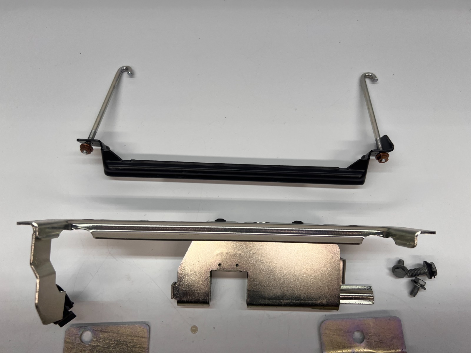 FERRARI 488 GTB SPIDER BATTERY HOLDER BRACKETS OEM 82514100 85551300