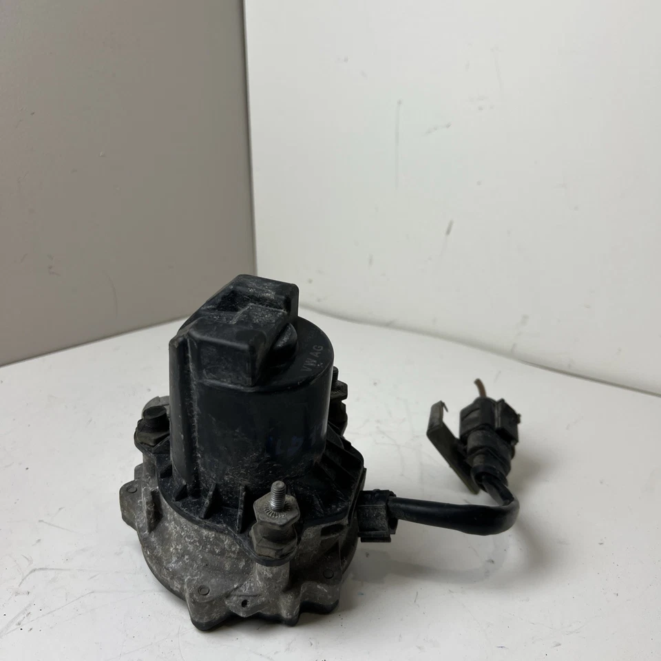 2015 VOLKSWAGEN GOLF GTI SECONDARY AIR INJECTION PUMP 04E959231A OEM - Imagem 4 de 4