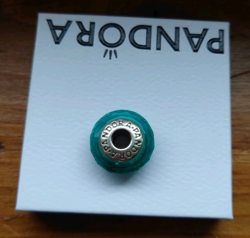 Pandora Charm Damen "Schillernd -Türkisfarbene Facetten" Murano Glas (791655) - Bild 3 von 3