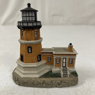 Vintage 1999 Lefton Split Rock Resin Lighthouse Decoration