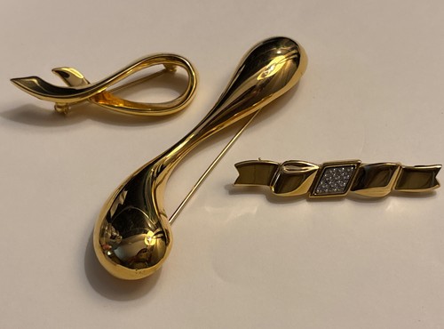 Signed Monet Brooches Lot Ribbons And Bows Gold Tone
