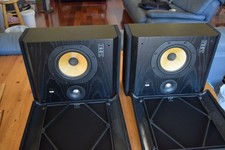 A Pair of B&W DS7 Surround Speakers Black Cas...