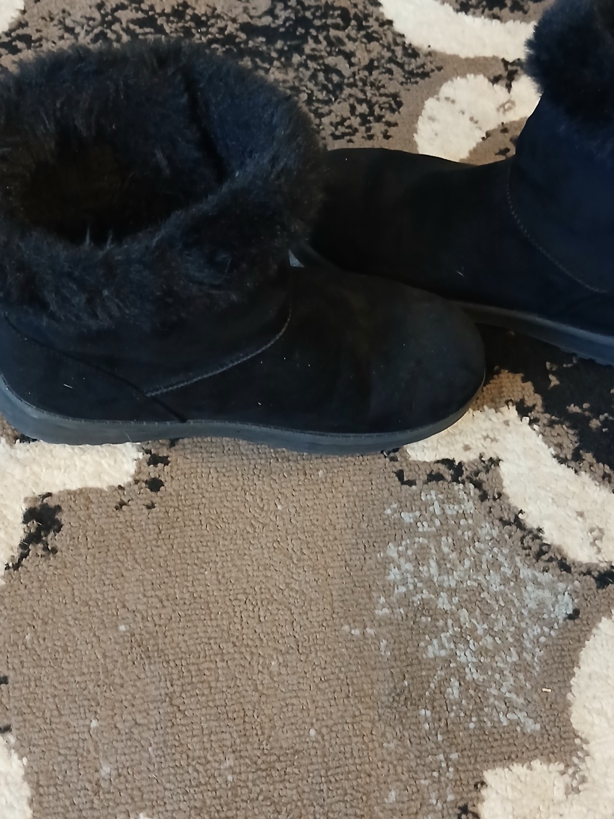 Women’s Black Faux Suede Ankle Bootie Boots, Faux Fur Lined, Pull-On, 9