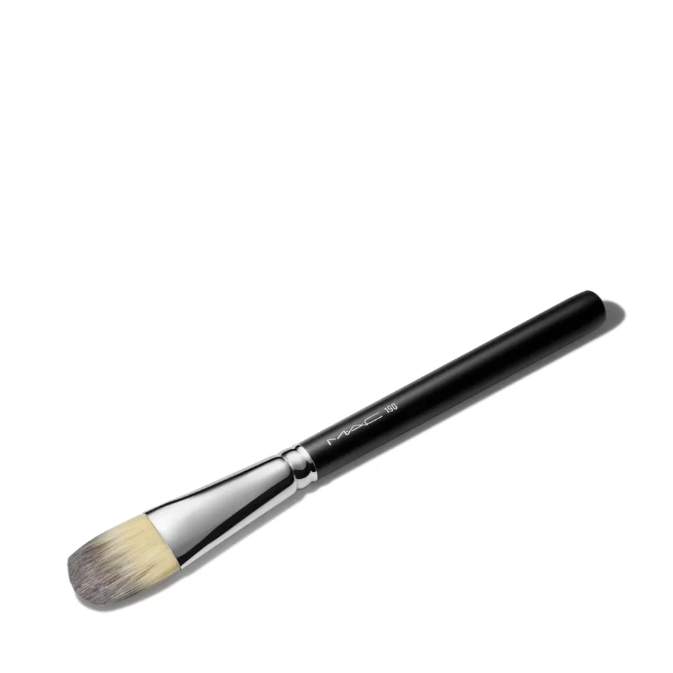 MAC 190 Foundation Brush - Image 2 of 4