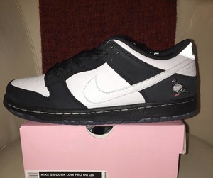 nike sb dunk low pro og qs panda pigeon