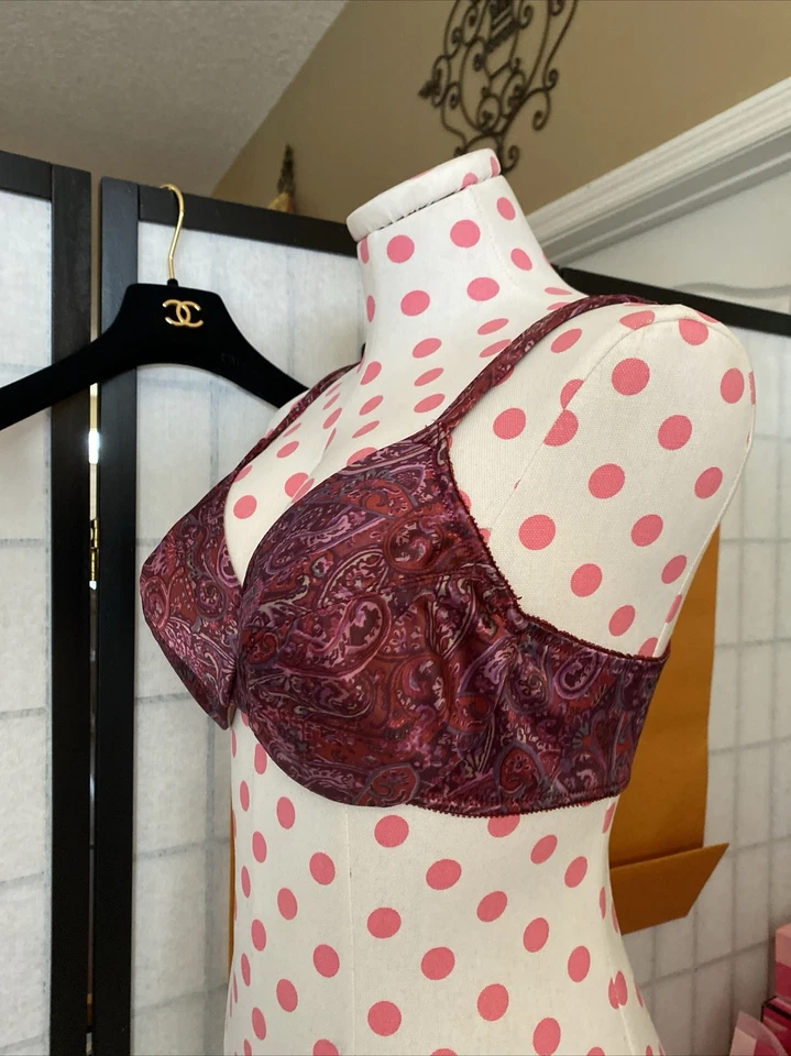 Sujetador de cachemira Victoria’s Secret 36 C de colección Y2K con aros sin relleno  Foto 2 de 4