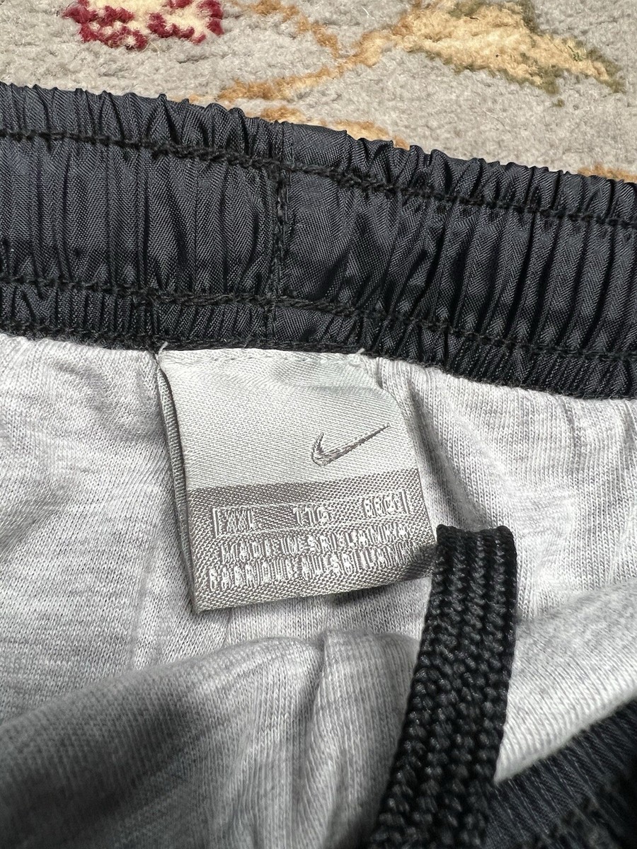 Vintage Nike Y2K Windbreaker Pants Men's 2XL Black Vtg 2000s