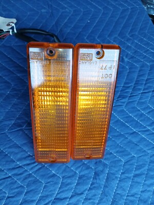1982-1991 Jaguar XJS Front Bumper Parking Lamp Turn Signal Light Pair OEM(Sbox2)