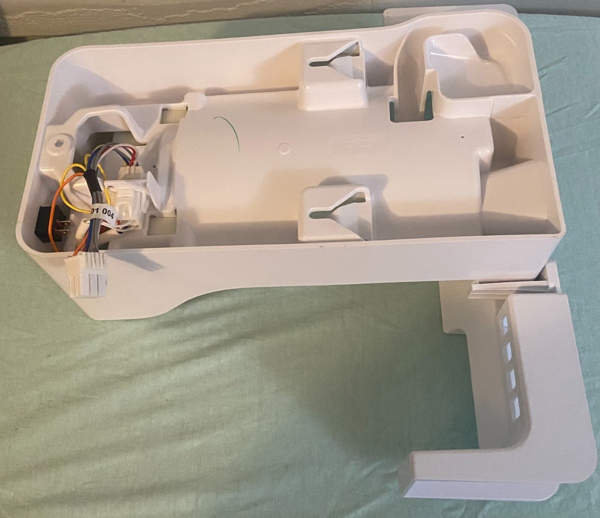 FRIGIDAIRE 243297611 Refrigerator Ice Maker (A21755301) | eBay 