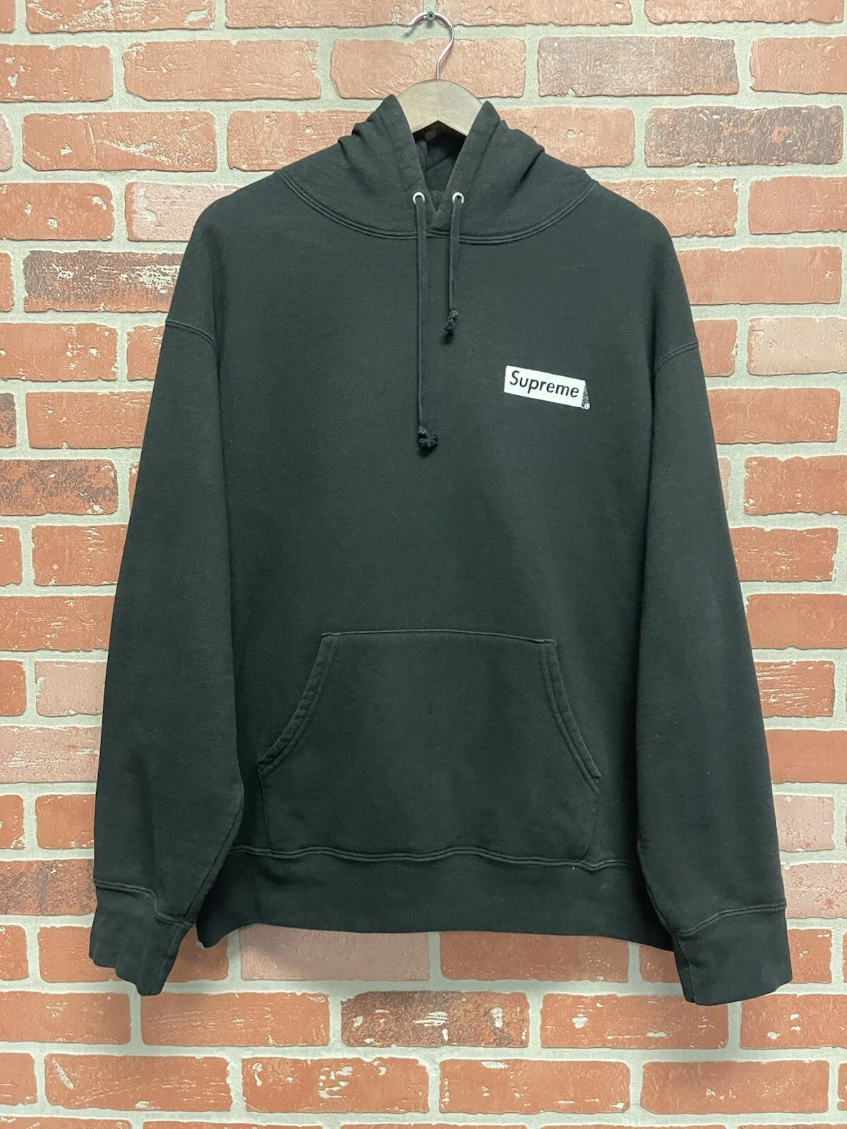 Taille M   Sweat à capuche Supreme Catwoman noir FW23 Supreme New York 2023