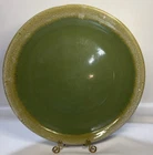 VINTAGE HULL POTTERY AVOCADO GREEN DRIP GLAZE DINNER PLATE  10-1/2"