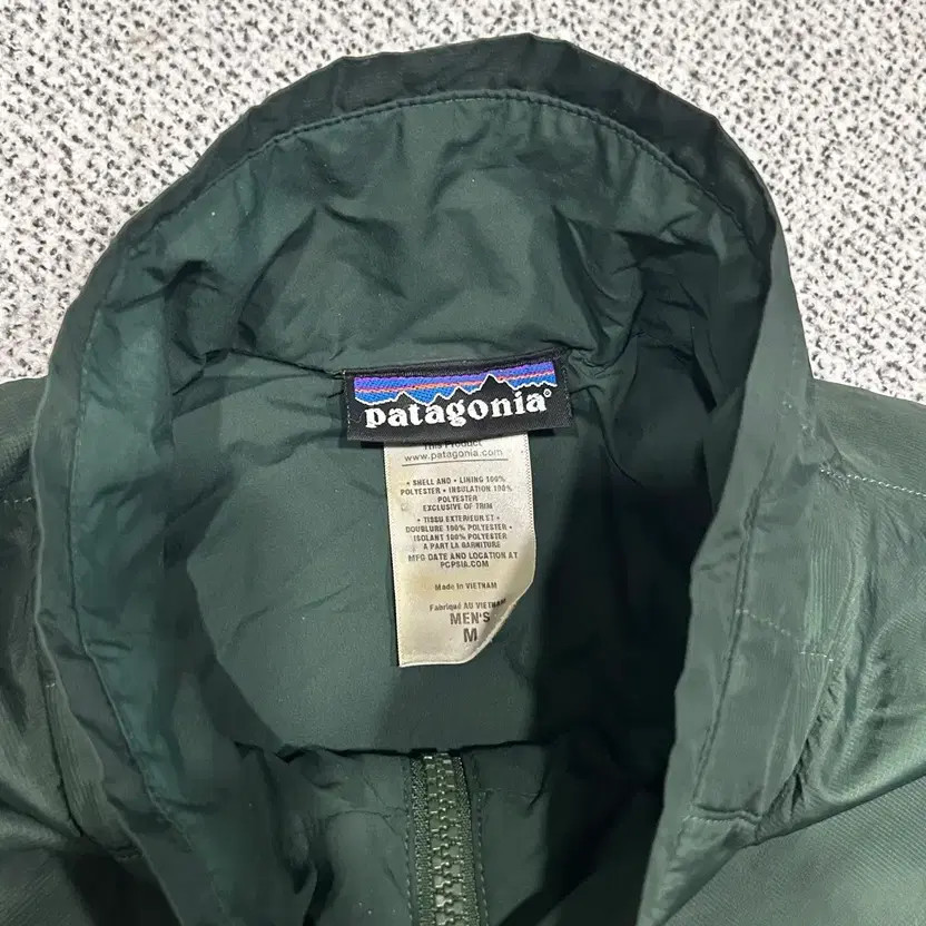 Patagonia Men's Lightweight Puffer Jacket thumbnail 3
