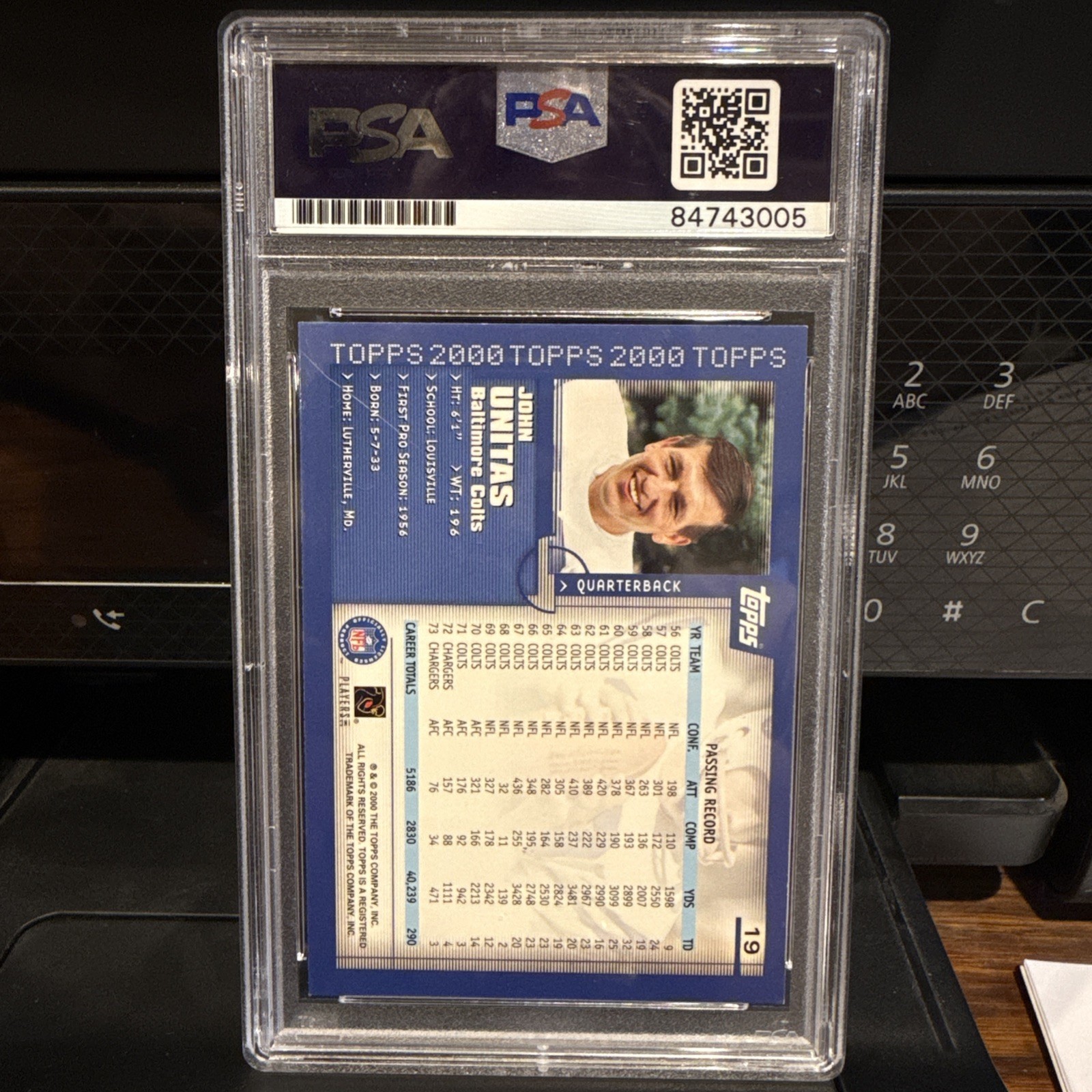 2000 Topps - AUTO!!! Johnny Unitas #19 PSA Auto Grade 10  view 2