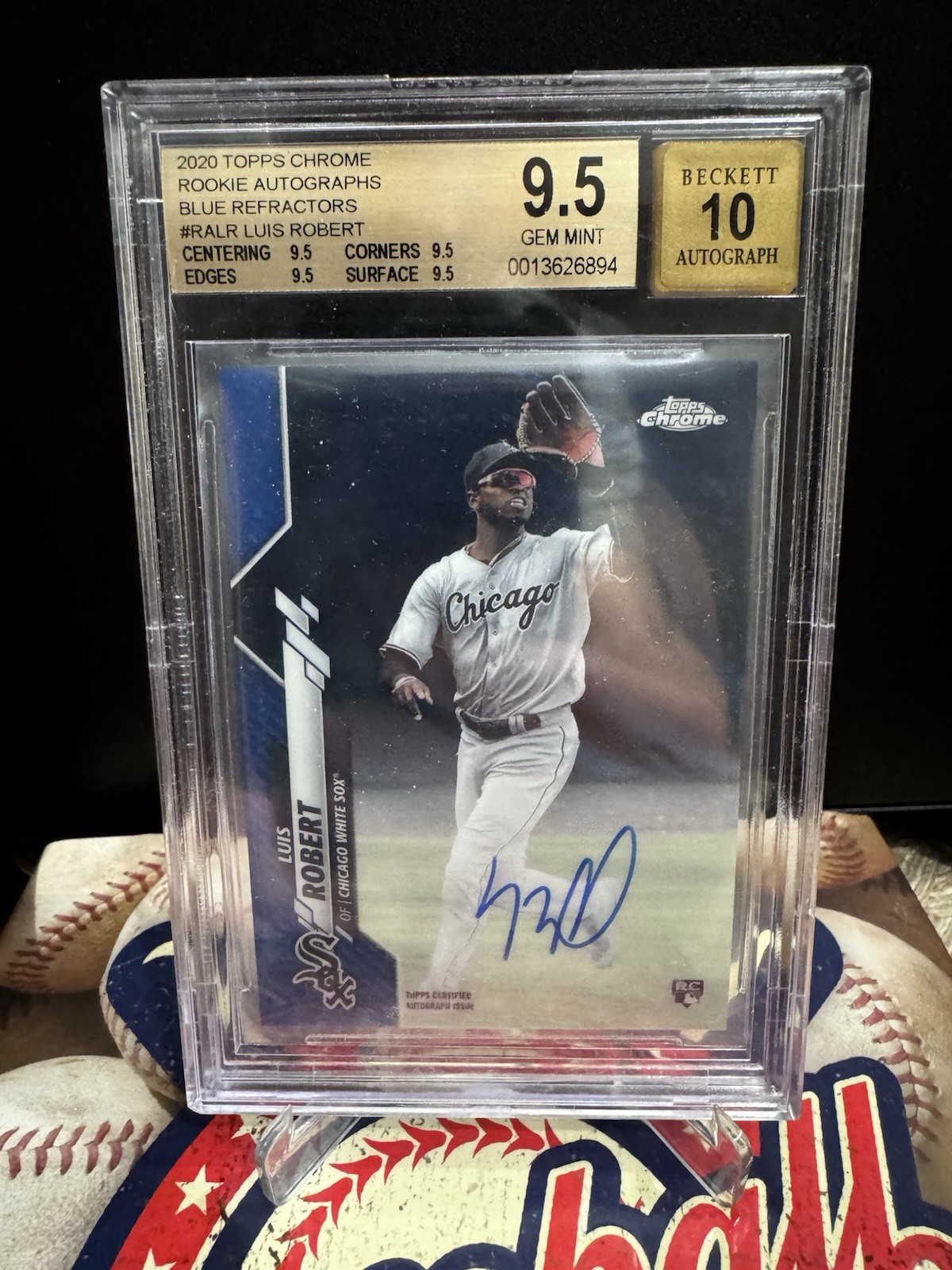 2020 Topps Chrome Luis Robert Blue Refractor RC Auto #/150 BGS 9.5/10