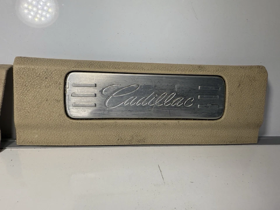 2007-2009 Cadillac Escalade ESV Yukon Denali Rear Door Sill Step Scuff Plate S8 - Image 3 of 4