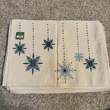 NEW Snowflake Winter Placemats NWT. Set of 6 Cream W/ Blue Flakes. 13 X19"