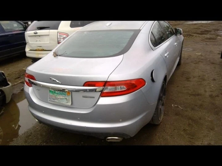 2012-2015 Jaguar XF Portfolio Left Driver Side Spindle Knuckle Assembly Oem Foto 4 de 4