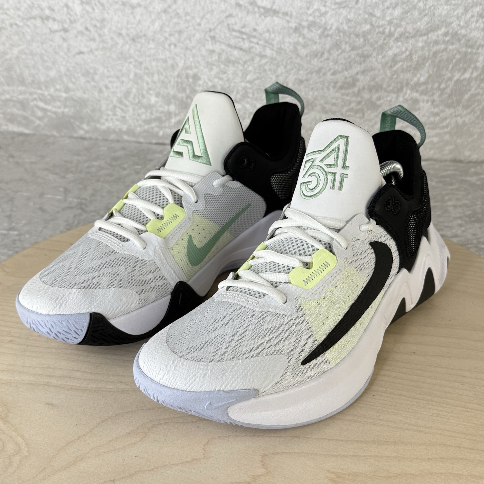 White/black Men's Size 9 Dm0825-101
