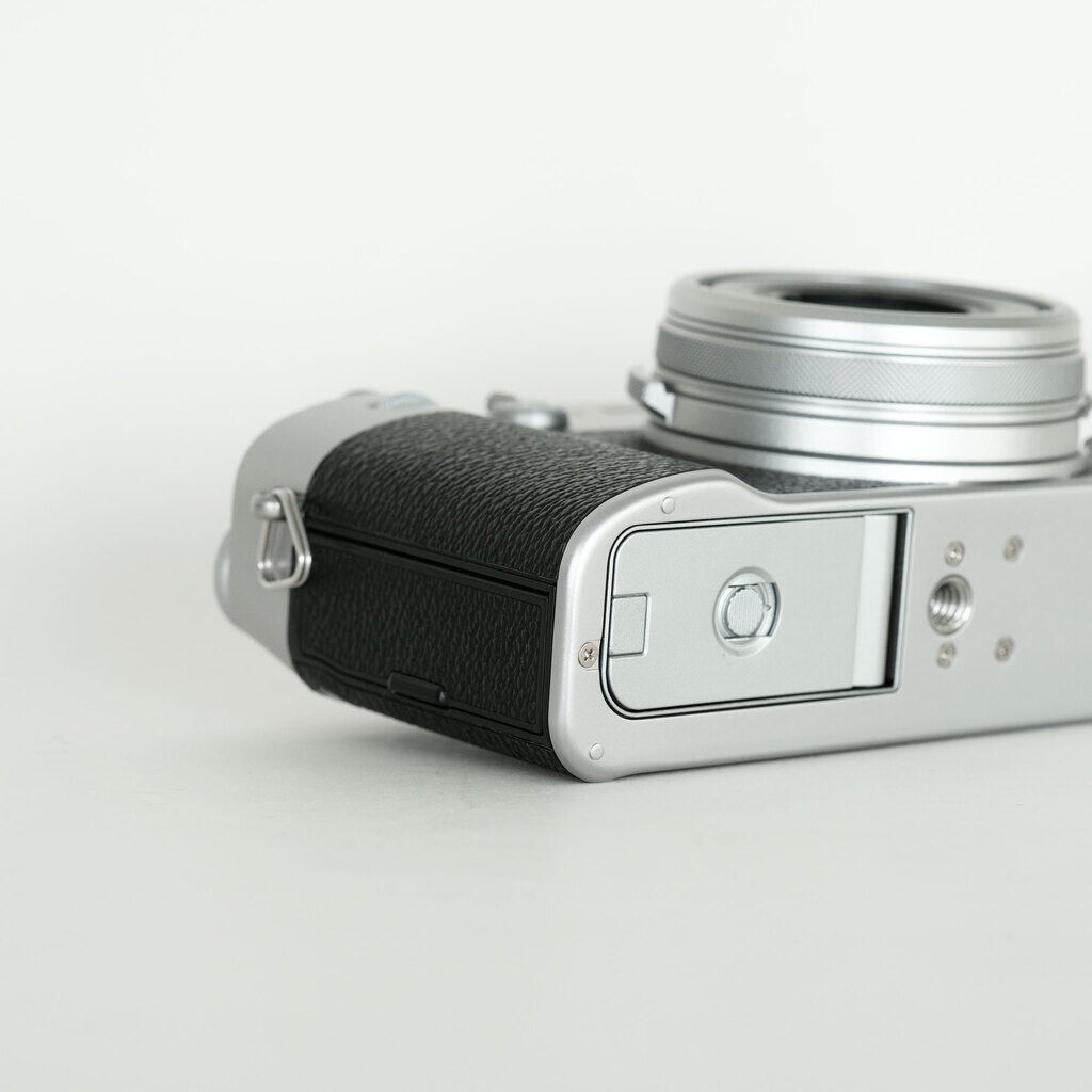Fujifilm X100V Digital Camera Silver Excellent Condition w/ Extras
