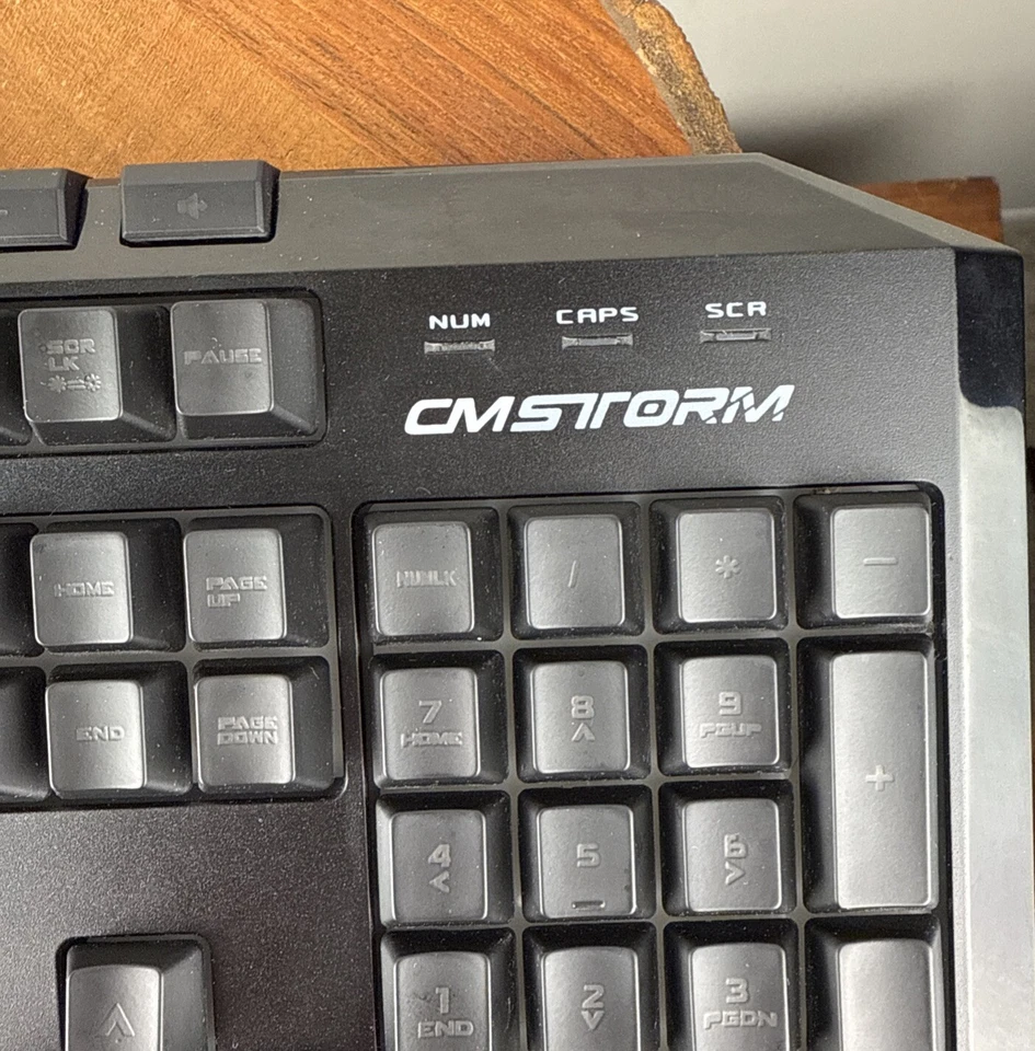 Cooler Master SGB-3010-KKMF2-US Devastator Gaming Keyboard + Mouse LED Lighted - Image 3 of 4