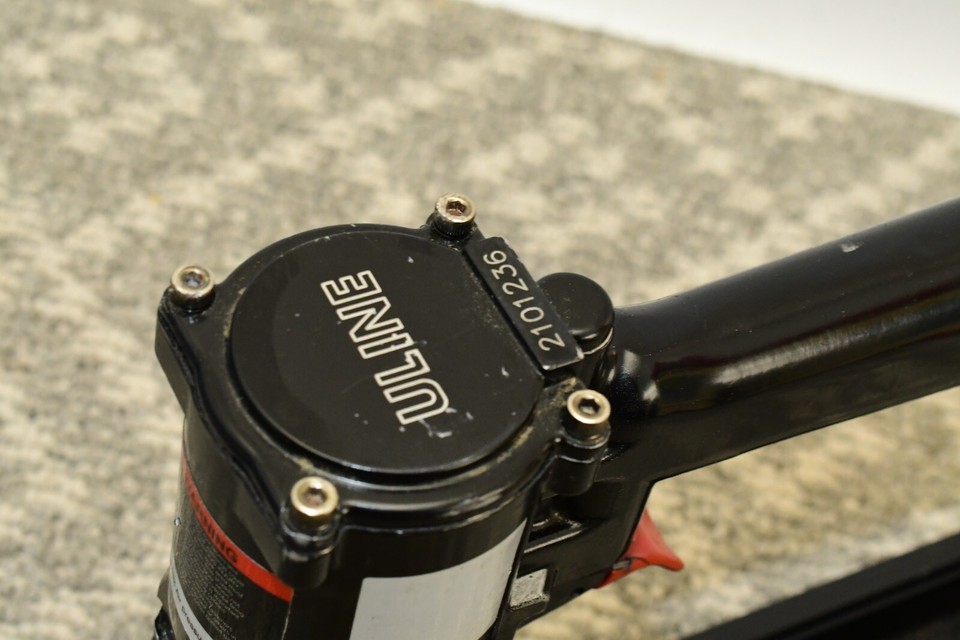 Uline PNEUMATIC Carton Stick Stapler H1028 'C' Staples Briefly Used