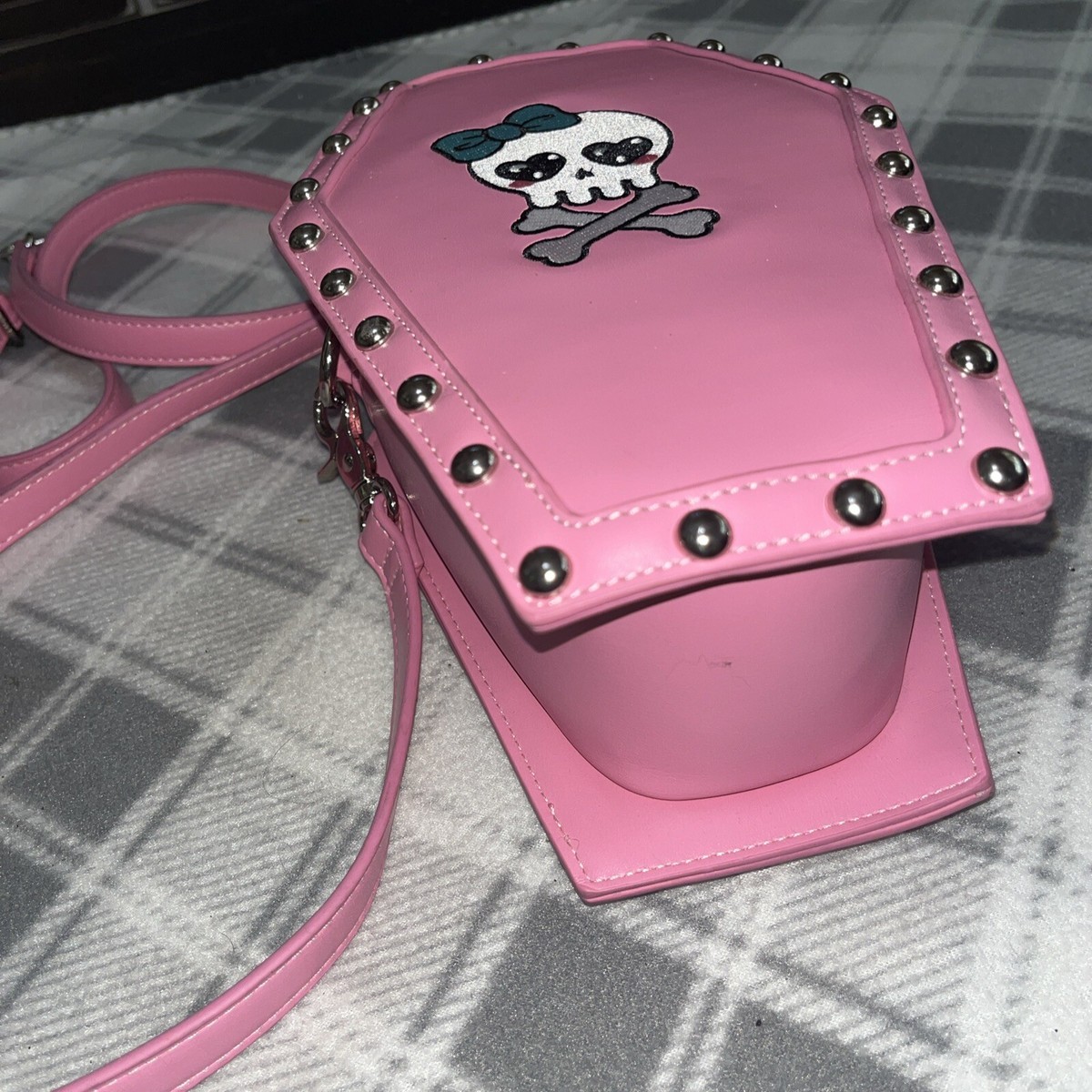 Sugar Thrillz Pink Coffin Cake Backpack Shoulder Bag Purse NWT Sugar Thrillz Confection Cake Crossbody Bag – Dolls Kill main image 2