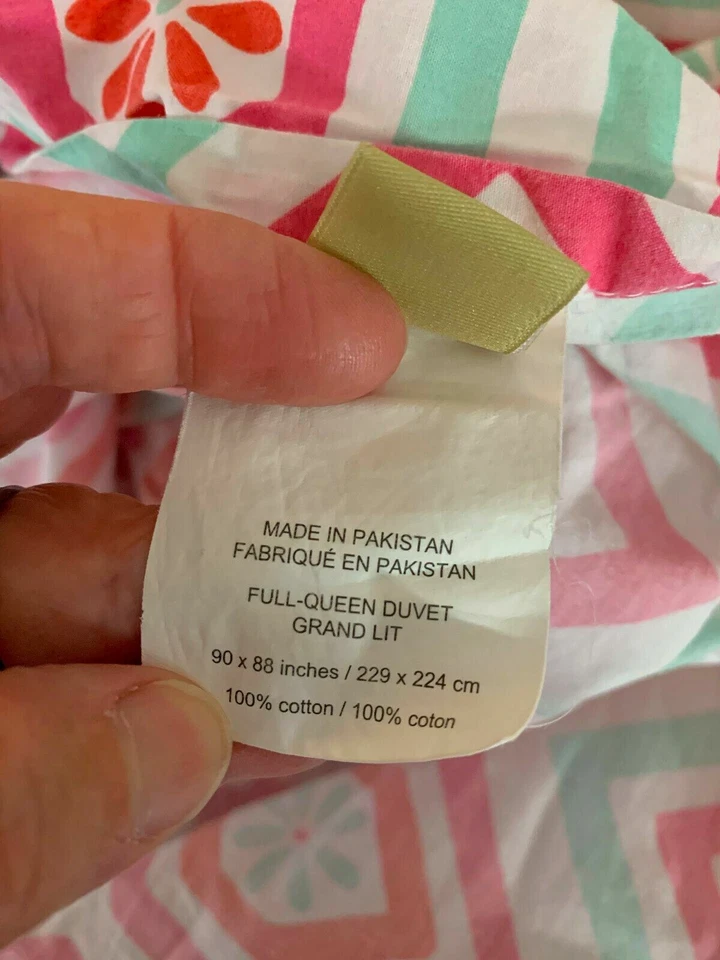 Pottery Barn PB Teen Pink Diamond Daisy Duvet - Size Full/Queen - Image 3 of 4