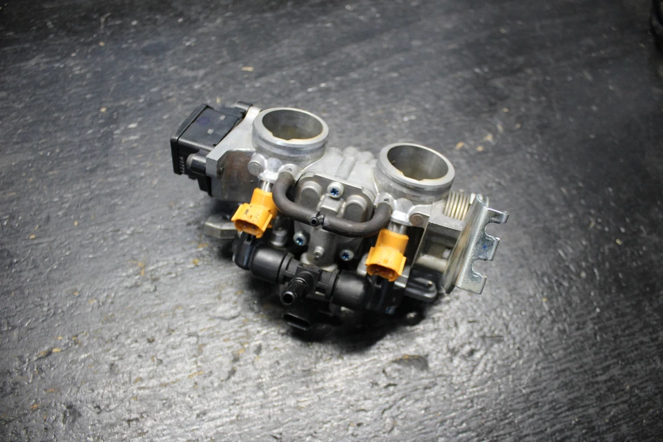 13-18 HONDA CB500F CB500 КОРПУСА ДРОССЕЛЬНЫХ ЗАСЛОНОК ГЛАВНЫХ ТОПЛИВНЫХ ФОРСУНОК 14 15 16 17 - Изображение 3 из 4